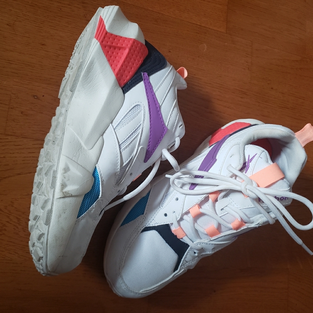 REEBOK shoes